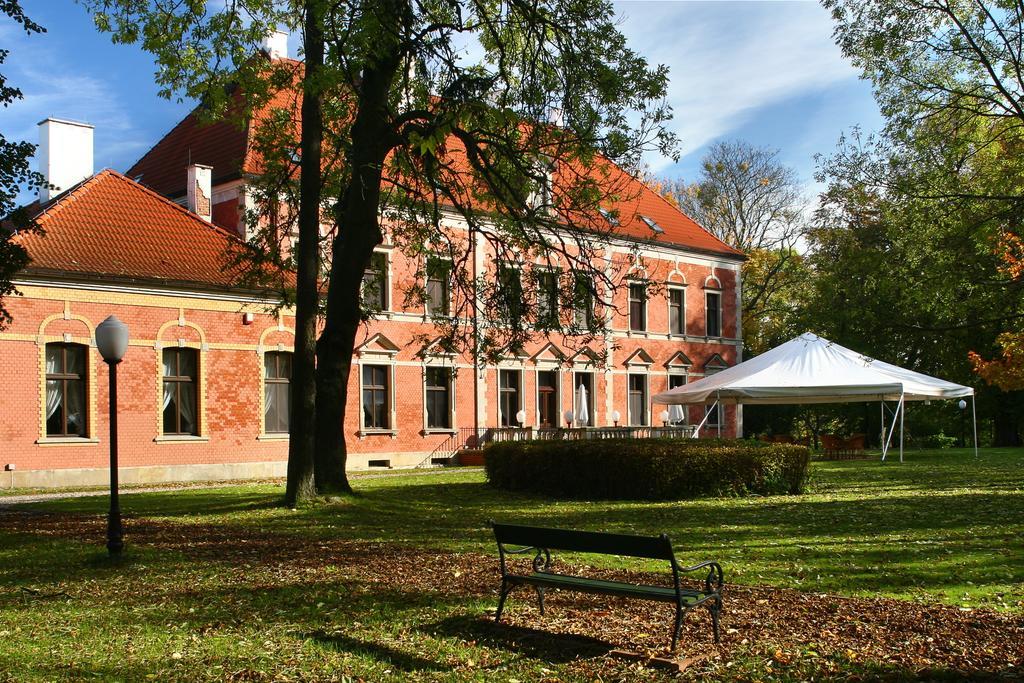 Leźno Palace Exterior foto